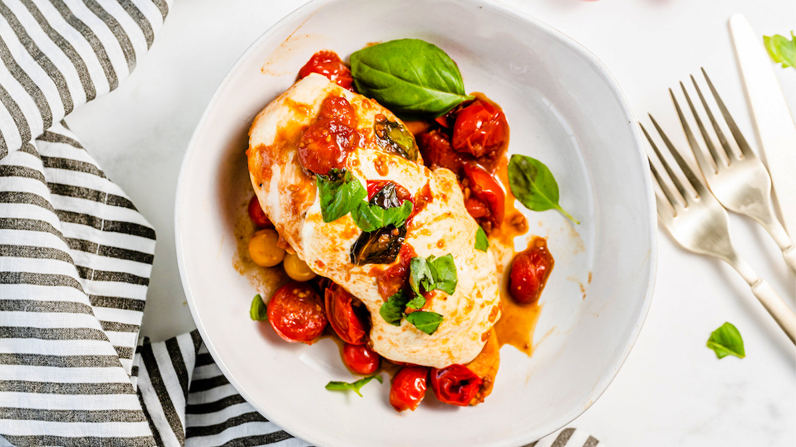 Easy Caprese Chicken Recipe | 30-Minute One-Pan Meal – Sensarte Cookware