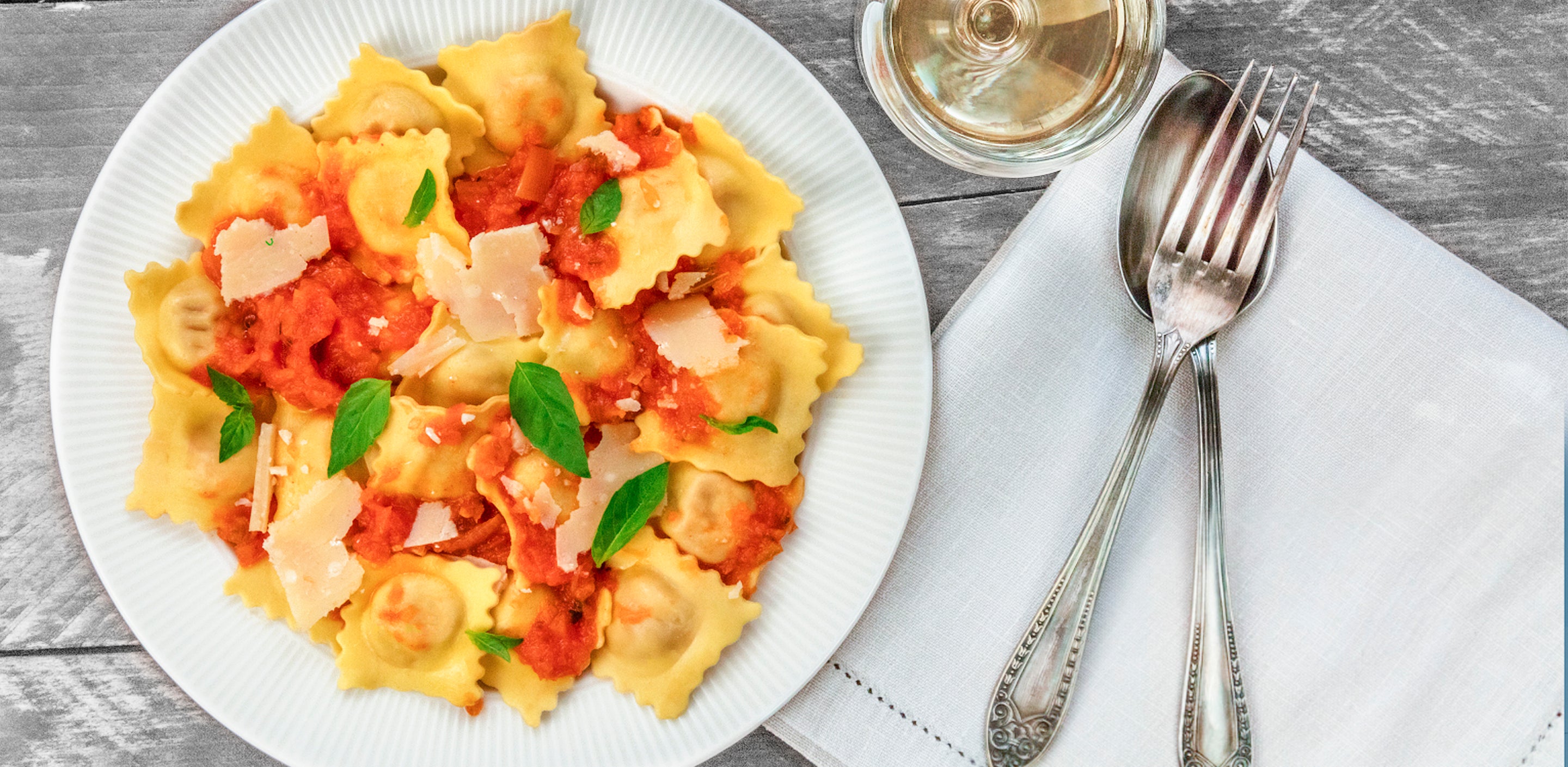 Tomato Ravioli Recipe with Garlic Butter Sauce – Sensarte Cookware