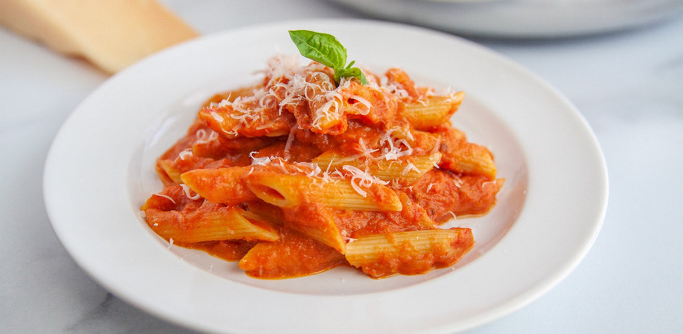 Penne alla Vodka Recipe with Crushed Tomatoes Vodka and Cream – Sensarte Cookware