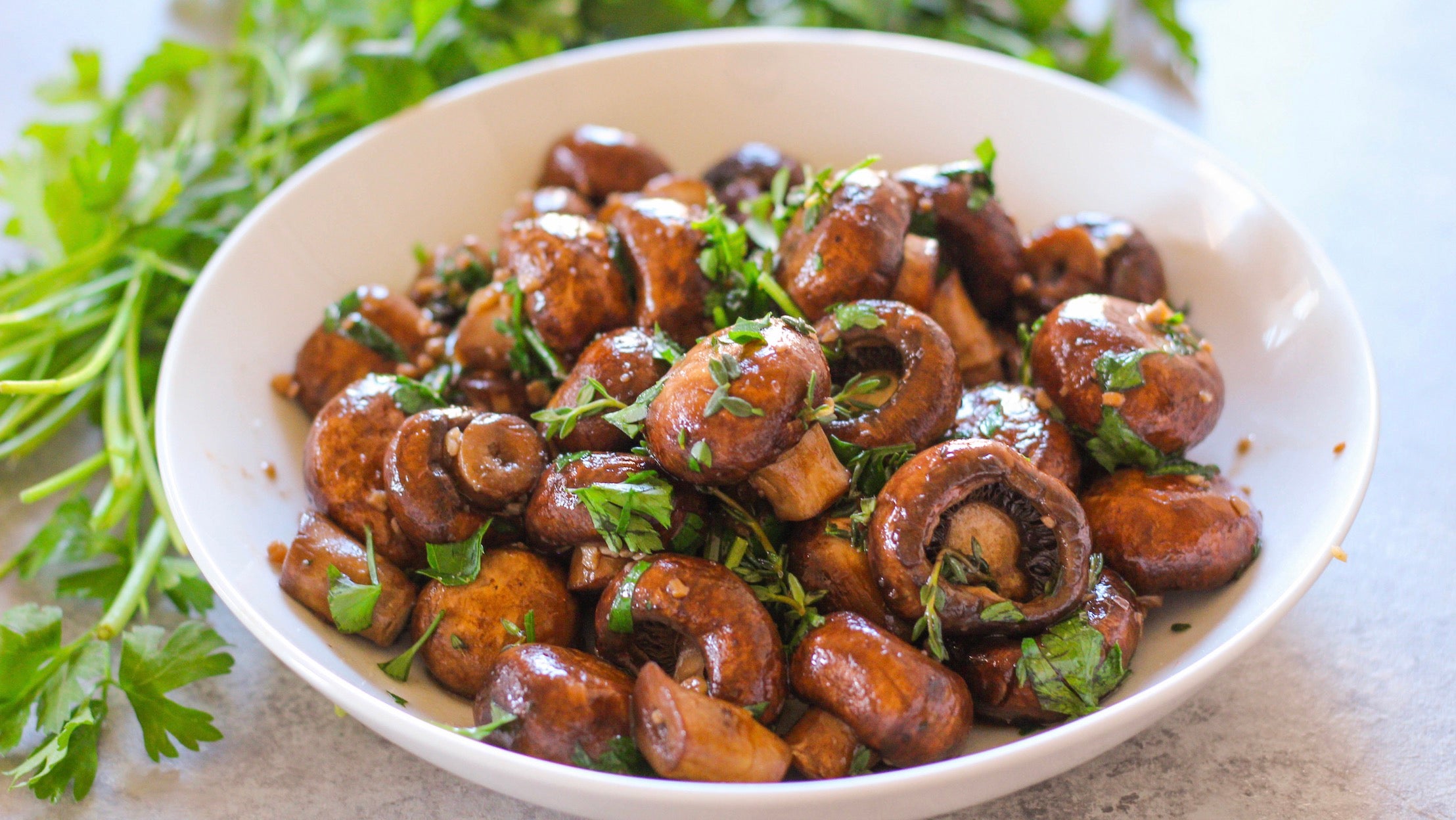 Easy Sautéed Mushrooms with Garlic and Herbs – Sensarte Cookware