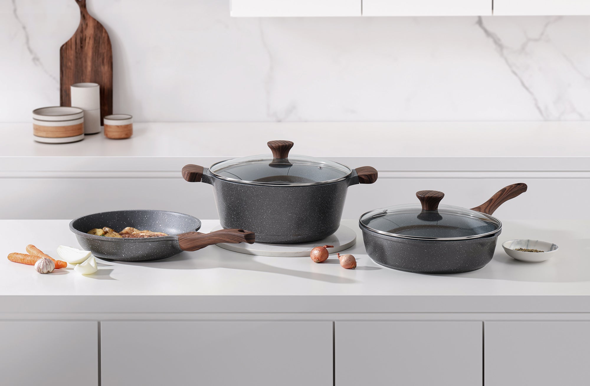 Who Makes Sensarte Cookware: Unveiling the Trusted Brand Behind